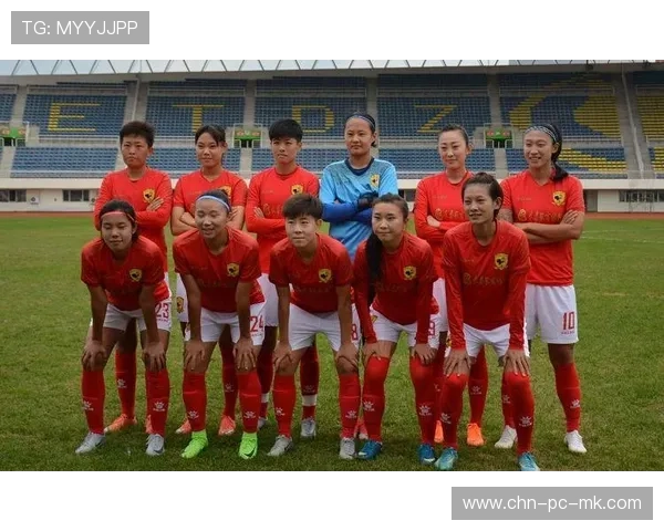 河南队周大地边路停球不减速，强突到底线造角球